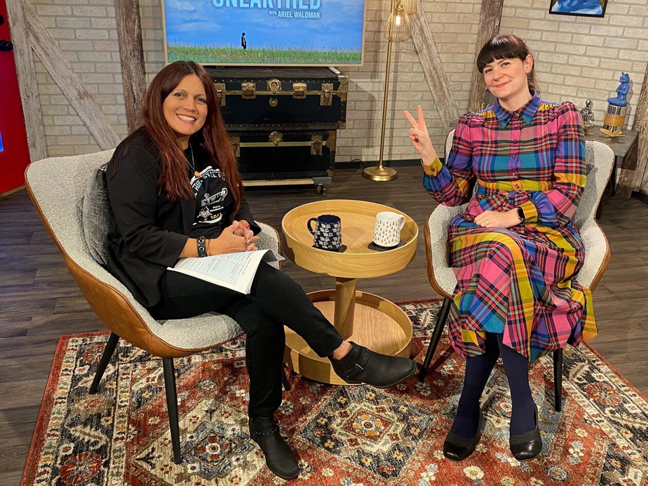 Val VanDerSluis with Ariel Waldman on set