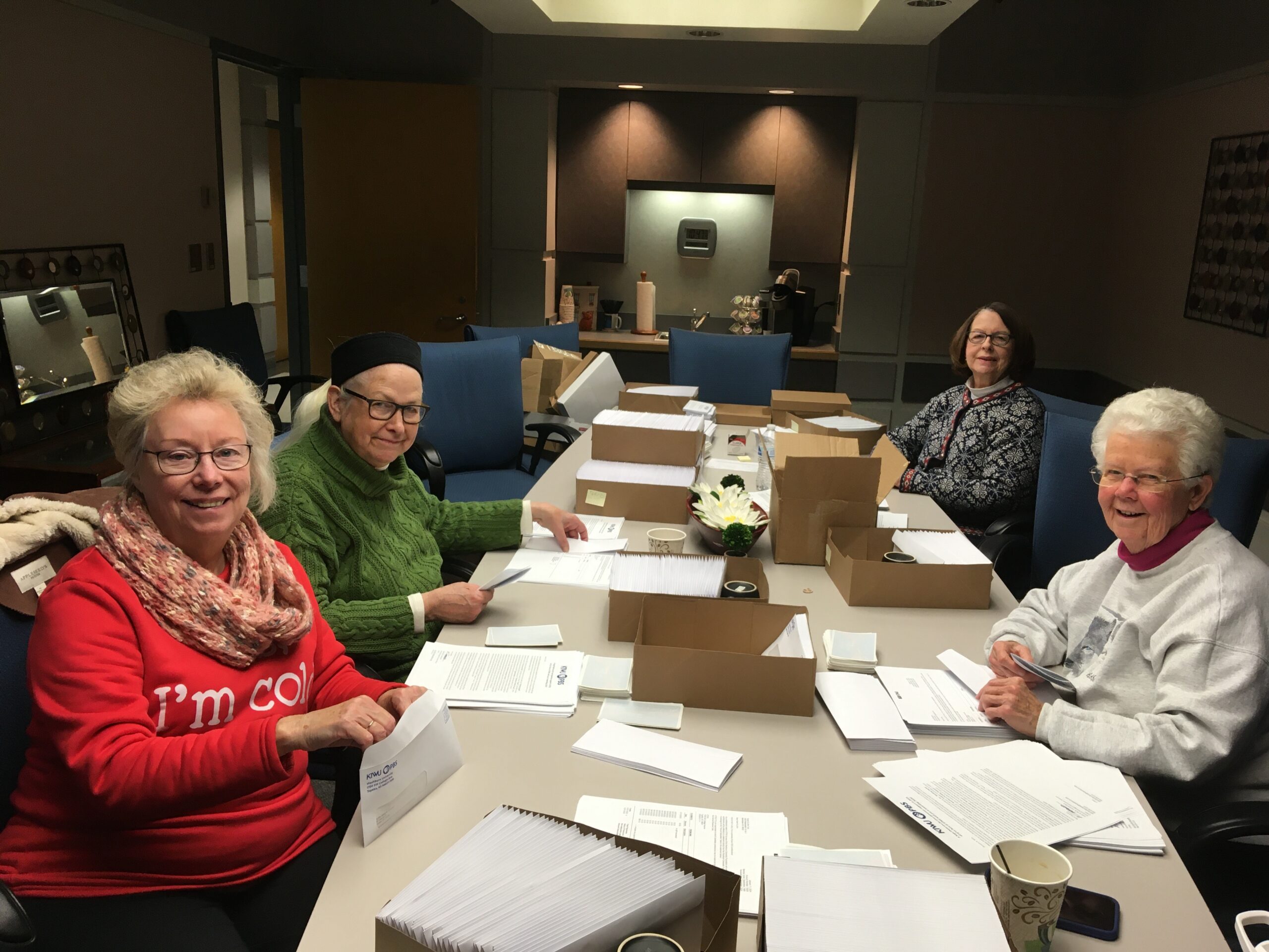 Mail Helping Volunteers